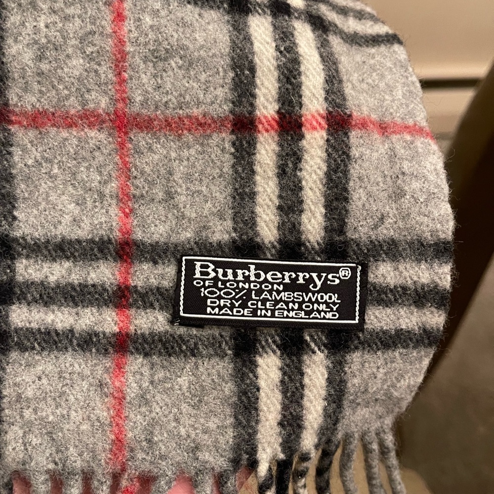 Authentic Burberrys vintage nova check grey wool scarf ( D5045) - Picture 3 of 8